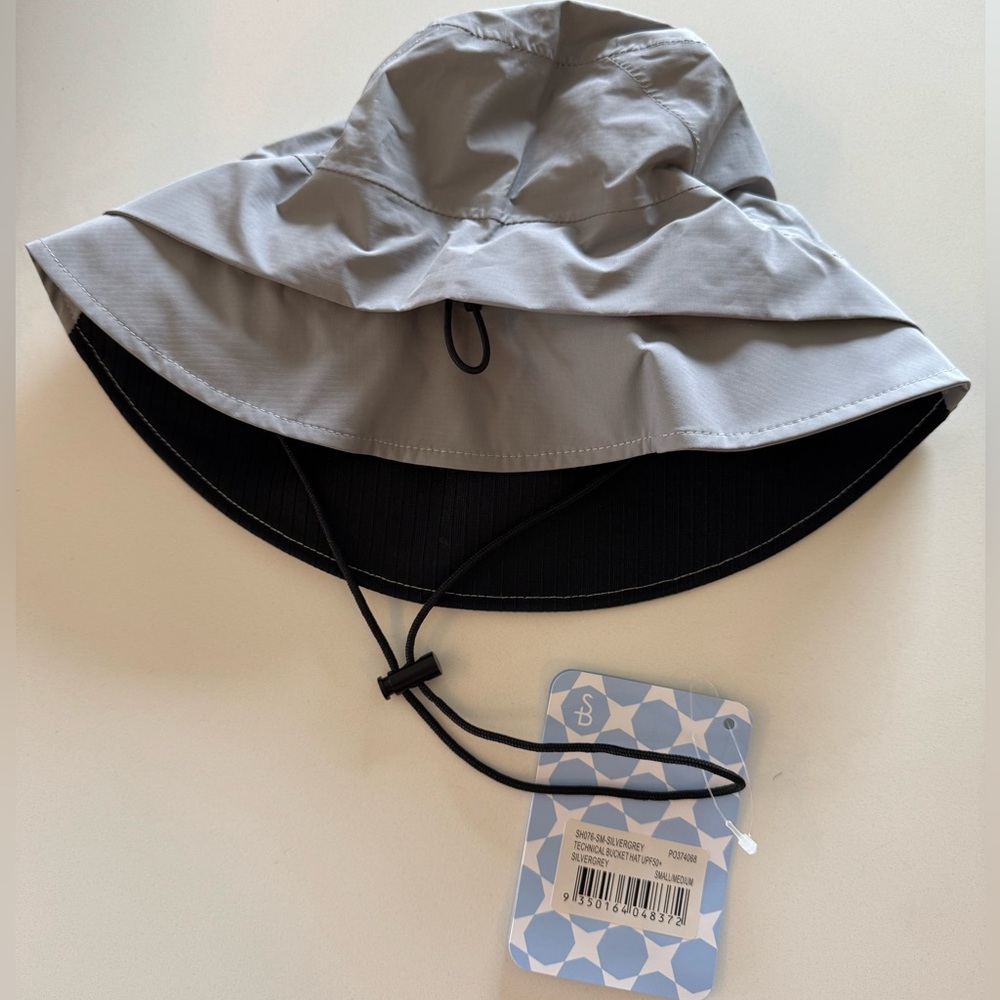 NWT I Solbari Women’s Technical Bucket Hat I color Silver Grey I Size S/M - Picture 5 of 7